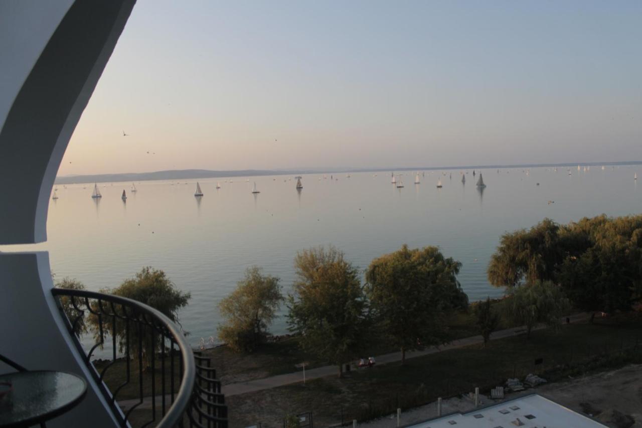 Vizparti Apartman Siófok Buitenkant foto