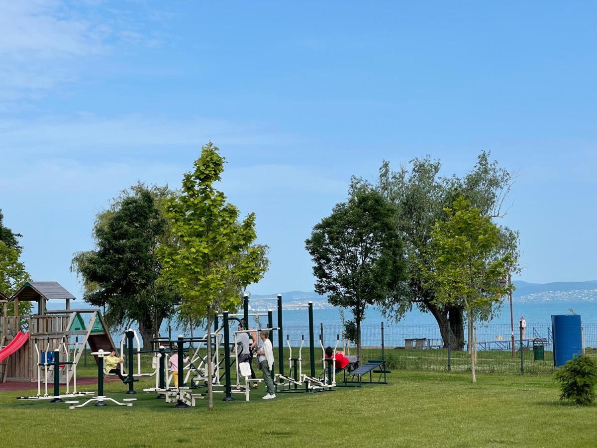 Vizparti Apartman Siófok Buitenkant foto
